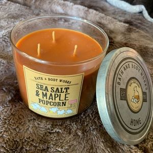 BBW 3 wick candle new sea salt and maple popcorn